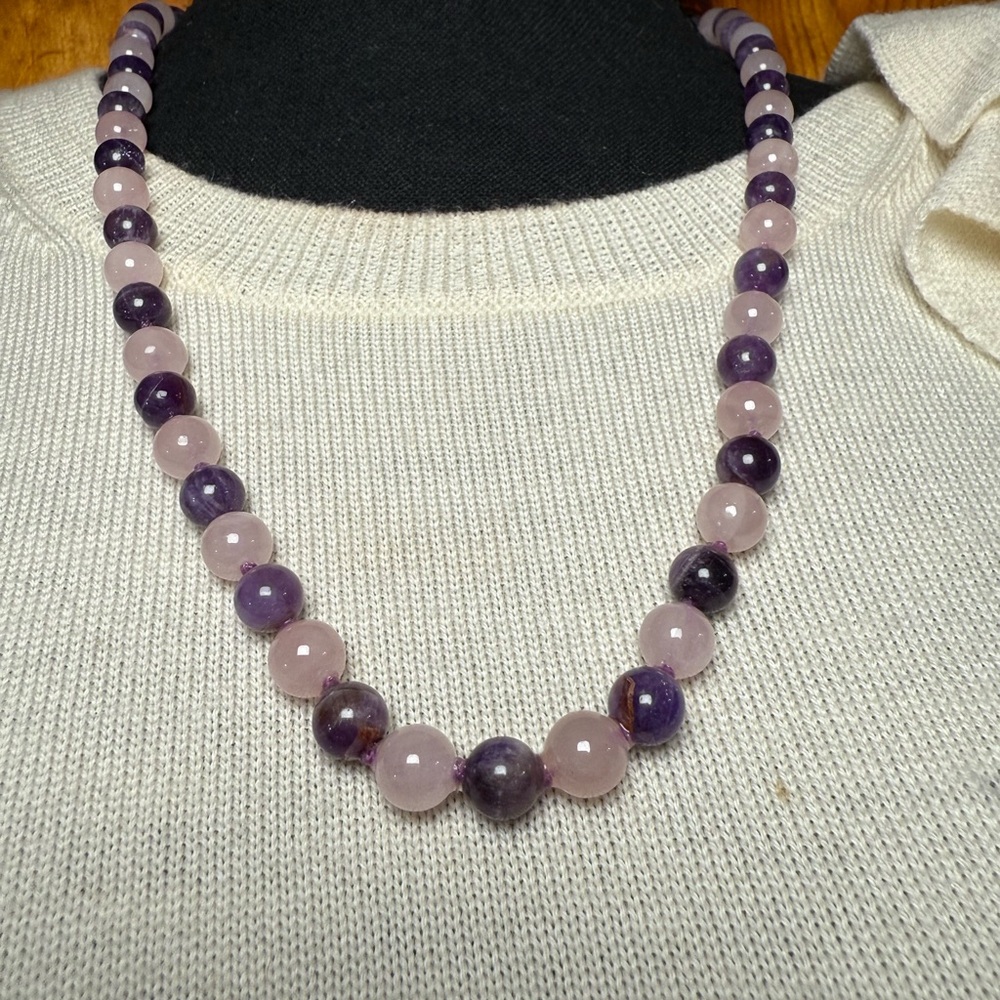 Source Unknown Purple and‎ Pink Beaded Necklace